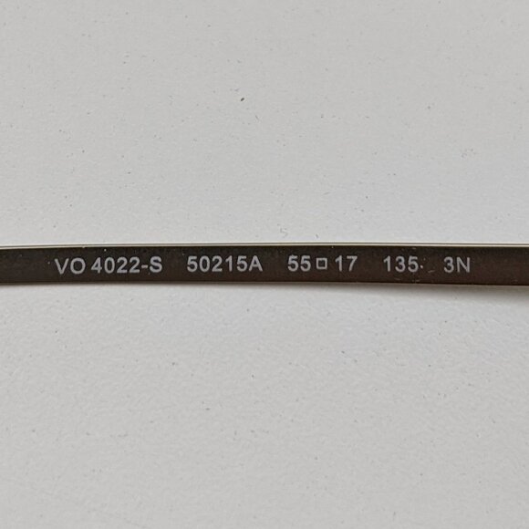 🕶️Vogue VO4022-S 50215A Sunglasses 55/17 135 /KAI138🕶️ - Picture 3 of 7